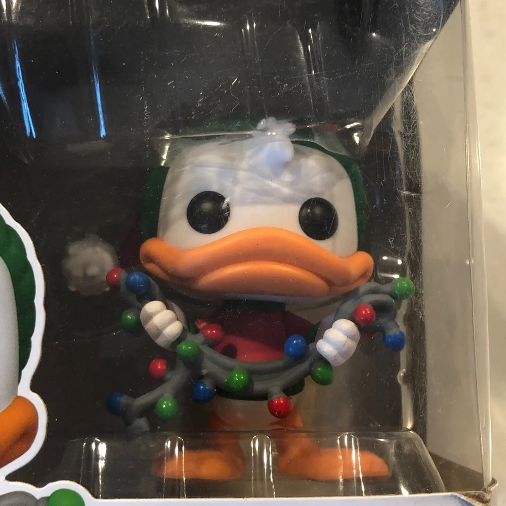 Funko Pop! Disney Donald Duck in Holiday Outfit